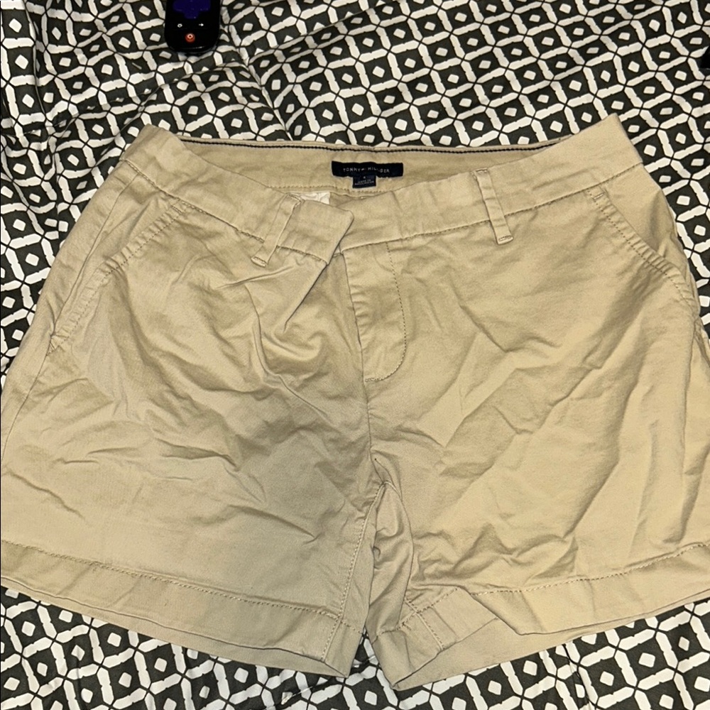 Tommy Hilfiger Tan Bermuda Shorts Relaxed Fit